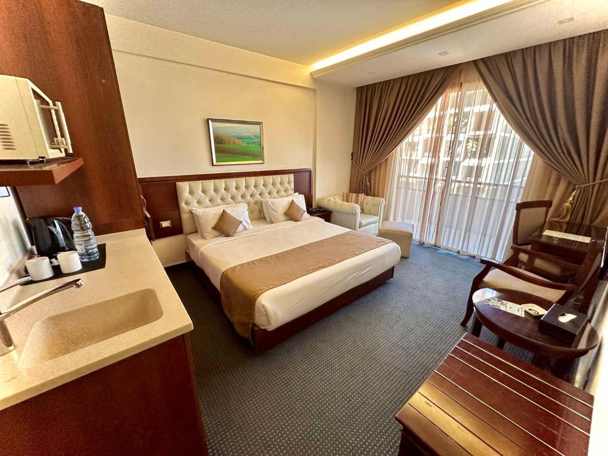 Midtown Hotel & Suites Beirute Exterior foto